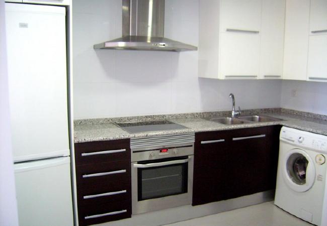 Cocina completamente equipada La cocina es equipada para cocinar. Hay microondas, horno, nevera y menaje.
